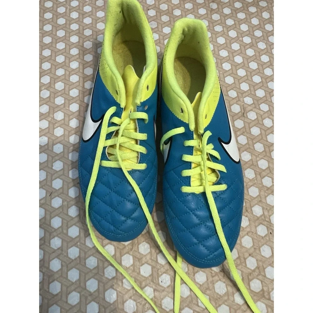 nike tiempo legacy FG womens size 8.5 soccer cleats blue athletic shoes